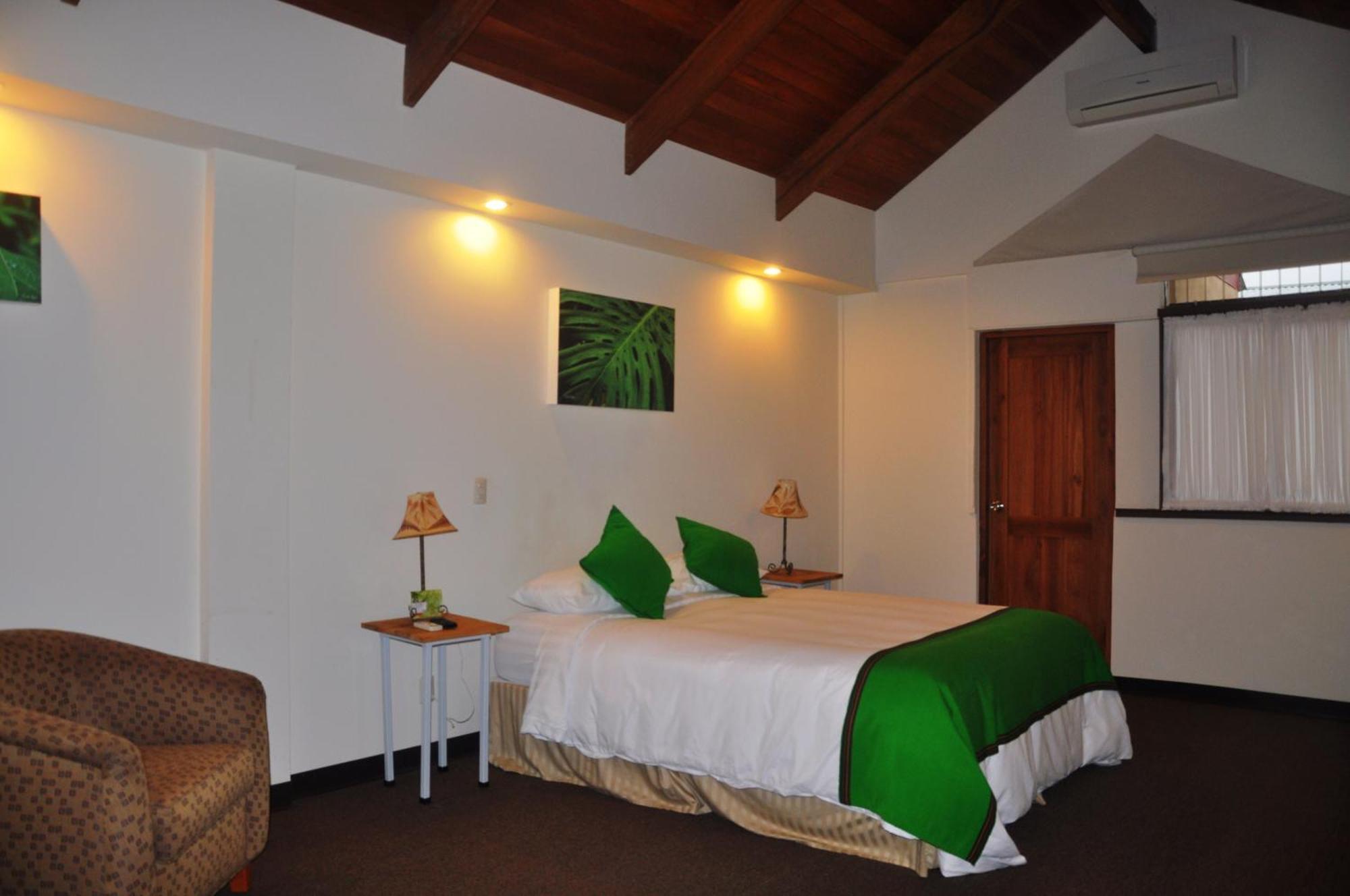 Quesada  Legacy Boutique Hotel חדר תמונה